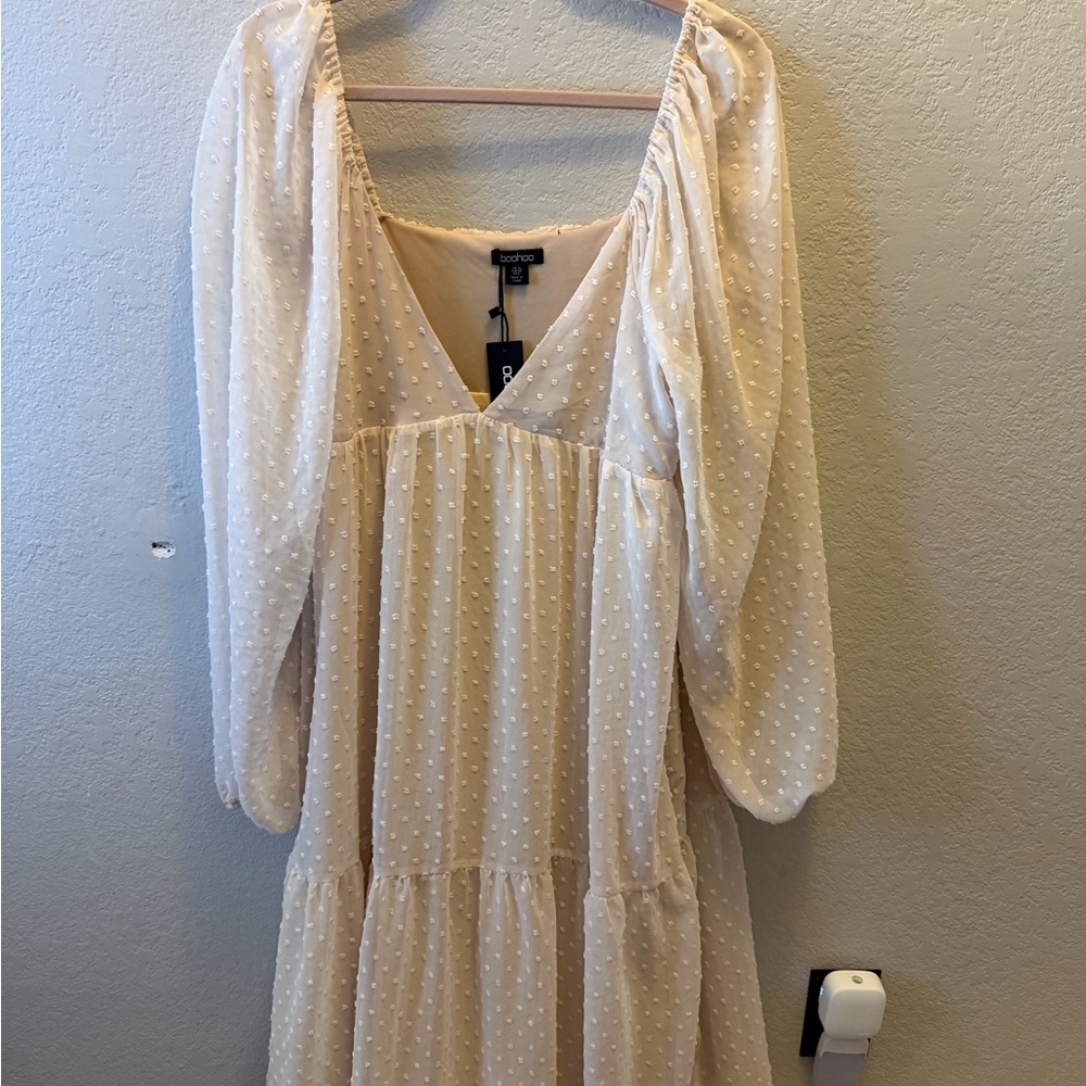 Boohoo Cream Swiss Dot Maxi Dress NWT Size 8 Smock Flowy Cottagecore